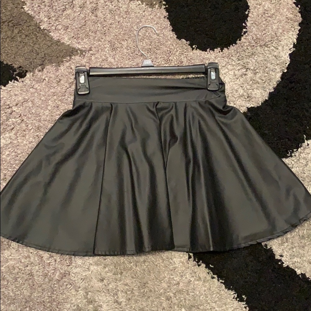Leather skirt